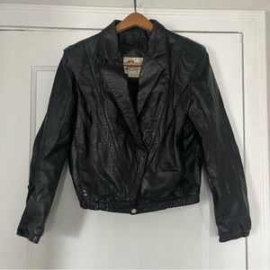 Vintage Berman’s 100% Leather Cropped Bomber Jacket Size 8 vintage 80s 90s